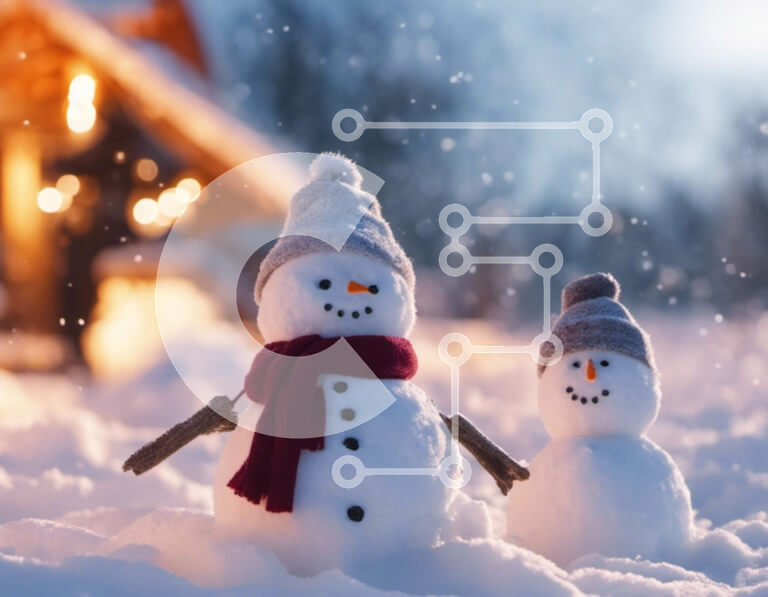 Intra Συλλεκτικό Ξύλινο Παζλ Plywood  4mm - Χιονάνθρωποι στη Χώρα των Θαυμάτων του Χειμώνα κοντά στην ξύλινη καμπίνα Σε Ξύλινο Κουτί - Διαστάσεις Puzzle: 10x10 cm – 25 κομμάτια