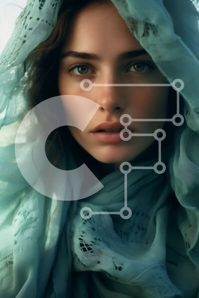 Intra Συλλεκτικό Ξύλινο Παζλ Plywood  4mm - Εκπληκτικό πορτρέτο μιας γυναίκας με μπλε κασκόλ και σγουρά καστανά μαλλιά Σε Ξύλινο Κουτί - Διαστάσεις Puzzle: 10x10 cm – 25 κομμάτια