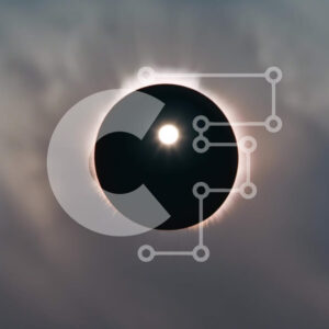 Intra Συλλεκτικό Ξύλινο Παζλ Plywood  4mm - Εκπληκτική εικόνα μιας έκλειψης ηλίου με συννεφιασμένο ουρανό Σε Ξύλινο Κουτί - Διαστάσεις: 10x10 cm – 25 κομμάτια