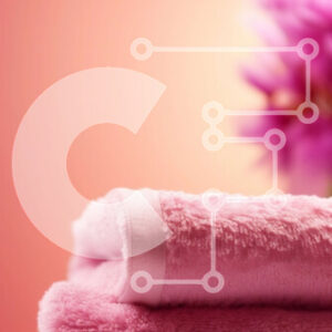 Intra Συλλεκτικό Ξύλινο Παζλ Plywood  4mm - Απαλή και λεπτή σκηνή μπάνιου με ροζ πετσέτα και λουλούδια Σε Ξύλινο Κουτί - Διαστάσεις Puzzle: 10x10 cm – 25 κομμάτια