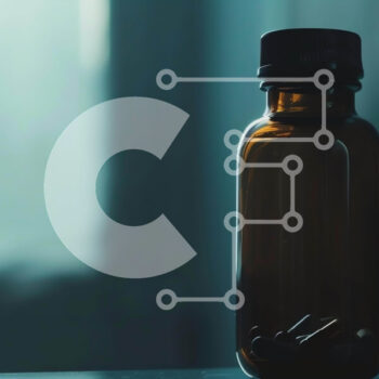 Intra Συλλεκτικό Ξύλινο Παζλ Plywood  4mm - Άδειο καφέ μπουκάλι σε γυάλινο τραπέζι Σε Ξύλινο Κουτί - Διαστάσεις: 10x10 cm – 25 κομμάτια - Image 1