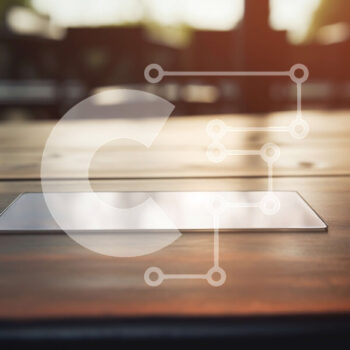 Intra Συλλεκτικό Ξύλινο Παζλ Plywood  4mm - Λευκό Smartphone σε ξύλινο τραπέζι Σε Ξύλινο Κουτί - Διαστάσεις Puzzle: 10x10 cm – 25 κομμάτια - Image 1