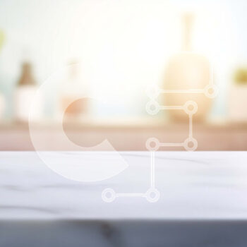 Intra Συλλεκτικό Ξύλινο Παζλ Plywood  4mm - Μαρμάρινος πάγκος με φυτό - φόντο παραλίας Σε Ξύλινο Κουτί - Διαστάσεις Puzzle: 10x10 cm – 25 κομμάτια - Image 1