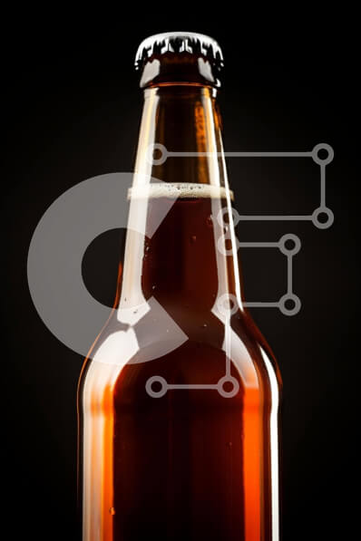 Intra Συλλεκτικό Ξύλινο Παζλ Plywood  4mm - Μπουκάλι καφέ μπύρας σε μαύρο φόντο Σε Ξύλινο Κουτί - Διαστάσεις: 10x10 cm – 25 κομμάτια