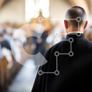 Intra Συλλεκτικό Ξύλινο Παζλ Plywood  4mm - Ιερέας σε μια άδεια εκκλησία που εκτελεί θρησκευτική λειτουργία Σε Ξύλινο Κουτί - Διαστάσεις Puzzle: 10x10 cm – 25 κομμάτια - Image 1