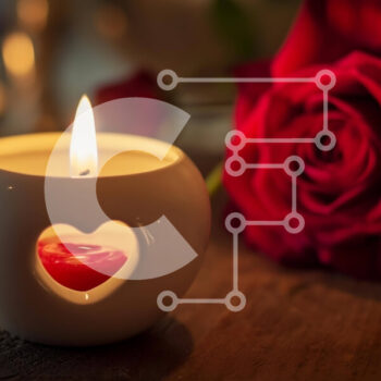 Intra Συλλεκτικό Ξύλινο Παζλ Plywood  4mm - Ρομαντικό κερί σε σχήμα καρδιάς με κόκκινα τριαντάφυλλα Σε Ξύλινο Κουτί - Διαστάσεις Puzzle: 10x10 cm – 25 κομμάτια - Image 1