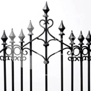 Intra Συλλεκτικό Ξύλινο Παζλ Plywood  4mm - Όμορφη εικόνα ενός περίπλοκου μαύρου σιδερένιου φράχτη με σκουριά και φθορά Σε Ξύλινο Κουτί - Διαστάσεις Puzzle: 10x10 cm – 25 κομμάτια - Image 1