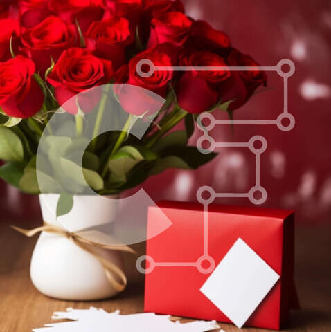 Intra Συλλεκτικό Ξύλινο Παζλ Plywood 4mm - Κόκκινα τριαντάφυλλα σύνθεση με κουτί δώρου Σε Ξύλινο Κουτί - Διαστάσεις Puzzle: 10x10 cm – 25 κομμάτια - Image 1