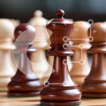 Intra Συλλεκτικό Ξύλινο Παζλ Plywood  4mm - Σκακιέρα με άσπρα και μαύρα κομμάτια σκακιού Σε Ξύλινο Κουτί - Διαστάσεις Puzzle: 10x10 cm – 25 κομμάτια - Image 1