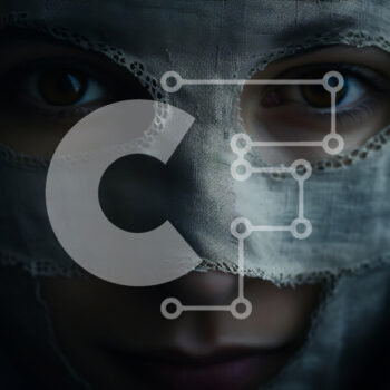 Intra Συλλεκτικό Ξύλινο Παζλ Plywood  4mm - Μυστηριώδης γυναίκα με λευκή μάσκα και μαύρο πέπλο Σε Ξύλινο Κουτί - Διαστάσεις Puzzle: 10x10 cm – 25 κομμάτια - Image 1