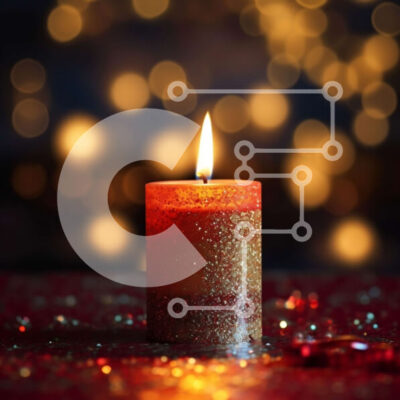 Intra Συλλεκτικό Ξύλινο Παζλ Plywood  4mm - Άνετη ατμόσφαιρα διακοπών με κόκκινο κερί και χριστουγεννιάτικα φώτα Σε Ξύλινο Κουτί - Διαστάσεις: 10x10 cm – 25 κομμάτια - Image 1