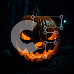 Intra Συλλεκτικό Ξύλινο Παζλ Plywood  4mm - Απόκοσμη σκαλισμένη κολοκύθα στο σκοτάδι Σε Ξύλινο Κουτί - Διαστάσεις: 10x10 cm – 25 κομμάτια