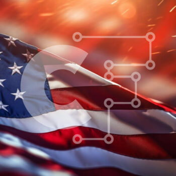 Intra Συλλεκτικό Ξύλινο Παζλ Plywood  4mm - Αμερικανική σημαία με πυροτεχνήματα και βεγγαλικά στις 4 Ιουλίου Σε Ξύλινο Κουτί - Διαστάσεις: 10x10 cm – 25 κομμάτια - Image 1