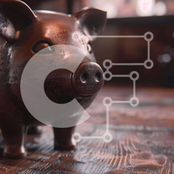 Intra Συλλεκτικό Ξύλινο Παζλ Plywood  4mm - Άγαλμα καφέ χοίρου σε ξύλινο πάτωμα με κατσαρόλες και τηγάνια Σε Ξύλινο Κουτί - Διαστάσεις: 10x10 cm – 25 κομμάτια - Image 1