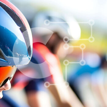 Intra Συλλεκτικό Ξύλινο Παζλ Plywood  4mm - Ομάδα ανθρώπων που οδηγούν ποδήλατα με κράνη και γυαλιά Σε Ξύλινο Κουτί - Διαστάσεις Puzzle: 10x10 cm – 25 κομμάτια - Image 1