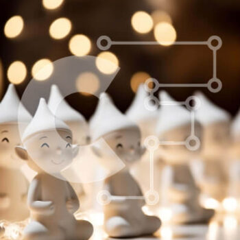 Intra Συλλεκτικό Ξύλινο Παζλ Plywood  4mm - Ομάδα λευκών ειδωλίων στο τραπέζι με φώτα Σε Ξύλινο Κουτί - Διαστάσεις Puzzle: 10x10 cm – 25 κομμάτια - Image 1