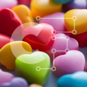 Intra Συλλεκτικό Ξύλινο Παζλ Plywood  4mm - Πολύχρωμες καραμέλες σε σχήμα καρδιάς από κοντά Σε Ξύλινο Κουτί - Διαστάσεις Puzzle: 10x10 cm – 25 κομμάτια