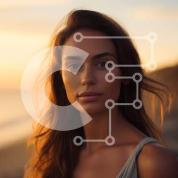 Intra Συλλεκτικό Ξύλινο Παζλ Plywood  4mm - Όμορφη γυναίκα στο ηλιοβασίλεμα στην παραλία Σε Ξύλινο Κουτί - Διαστάσεις Puzzle: 10x10 cm – 25 κομμάτια - Image 1