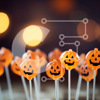 Intra Συλλεκτικό Ξύλινο Παζλ Plywood  4mm - Γλειφιτζούρια κολοκύθας σε ξυλάκια με θέμα το Halloween Σε Ξύλινο Κουτί - Διαστάσεις Puzzle: 10x10 cm – 25 κομμάτια - Image 1