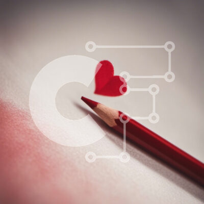 Intra Συλλεκτικό Ξύλινο Παζλ Plywood 4mm - Κόκκινο μολύβι και καρδιά που συμβολίζουν τη δημιουργικότητα και την αγάπη Σε Ξύλινο Κουτί - Διαστάσεις Puzzle: 10x10 cm – 25 κομμάτια - Image 1