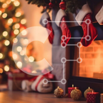 Intra Συλλεκτικό Ξύλινο Παζλ Plywood  4mm - Άνετο τζάκι με χριστουγεννιάτικα στολίδια Σε Ξύλινο Κουτί - Διαστάσεις: 10x10 cm – 25 κομμάτια - Image 1