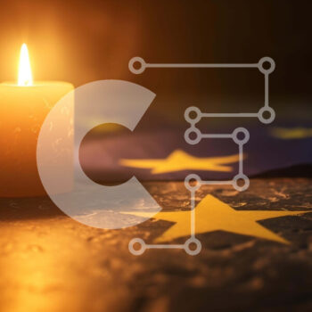 Intra Συλλεκτικό Ξύλινο Παζλ Plywood  4mm - Αναμμένο κερί στη σημαία της ΕΕ για την Ημέρα της Ευρωπαϊκής Ένωσης Σε Ξύλινο Κουτί - Διαστάσεις: 10x10 cm – 25 κομμάτια - Image 1