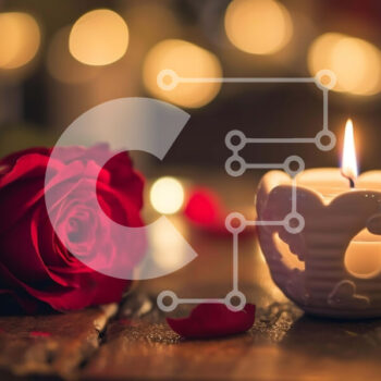 Intra Συλλεκτικό Ξύλινο Παζλ Plywood  4mm - Ρομαντικό κόκκινο τριαντάφυλλο και κερί σε ξύλινο τραπέζι Σε Ξύλινο Κουτί - Διαστάσεις Puzzle: 10x10 cm – 25 κομμάτια - Image 1