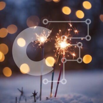 Intra Συλλεκτικό Ξύλινο Παζλ Plywood  4mm - Βεγγαλικά στο χιόνι με φώτα Bokeh Σε Ξύλινο Κουτί - Διαστάσεις Puzzle: 10x10 cm – 25 κομμάτια - Image 1