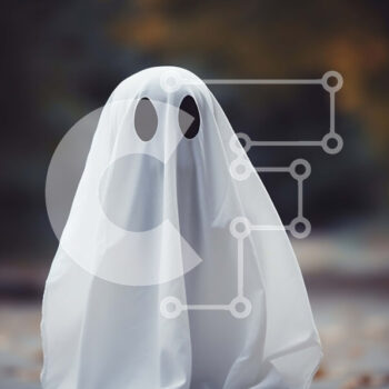 Intra Συλλεκτικό Ξύλινο Παζλ Plywood  4mm - Μυστηριώδες φάντασμα με κρυμμένο πρόσωπο μπροστά από φύλλα Σε Ξύλινο Κουτί - Διαστάσεις Puzzle: 10x10 cm – 25 κομμάτια - Image 1