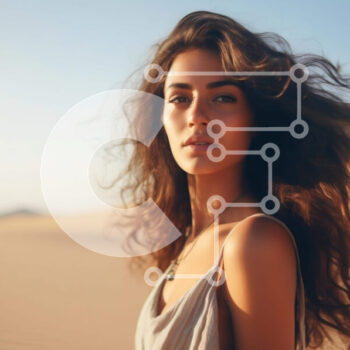 Intra Συλλεκτικό Ξύλινο Παζλ Plywood  4mm - Γυναίκα που στέκεται στην έρημο με τα μαλλιά που ρέουν Σε Ξύλινο Κουτί - Διαστάσεις Puzzle: 10x10 cm – 25 κομμάτια - Image 1