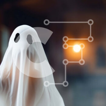 Intra Συλλεκτικό Ξύλινο Παζλ Plywood  4mm - Φάντασμα με λευκό φόρεμα σε ένα άδειο δωμάτιο Σε Ξύλινο Κουτί - Διαστάσεις Puzzle: 10x10 cm – 25 κομμάτια - Image 1