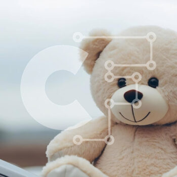 Intra Συλλεκτικό Ξύλινο Παζλ Plywood  4mm - Teddy Bear στο παράθυρο του αυτοκινήτου Σε Ξύλινο Κουτί - Διαστάσεις: 10x10 cm – 25 κομμάτια - Image 1