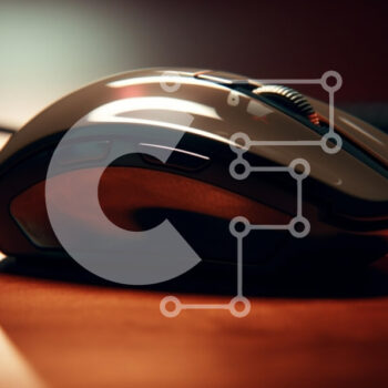 Intra Συλλεκτικό Ξύλινο Παζλ Plywood  4mm - Μαύρο και ασημί ποντίκι υπολογιστή σε ξύλινο τραπέζι Σε Ξύλινο Κουτί - Διαστάσεις Puzzle: 10x10 cm – 25 κομμάτια - Image 1