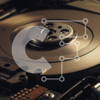 Intra Συλλεκτικό Ξύλινο Παζλ Plywood  4mm - Κοντινή προβολή του εσωτερικού σκληρού δίσκου Σε Ξύλινο Κουτί - Διαστάσεις Puzzle: 10x10 cm – 25 κομμάτια - Image 1