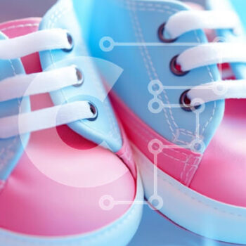 Intra Συλλεκτικό Ξύλινο Παζλ Plywood  4mm - Ροζ και μπλε παιδικά παπούτσια σε φυσαλίδες Σε Ξύλινο Κουτί - Διαστάσεις Puzzle: 10x10 cm – 25 κομμάτια - Image 1