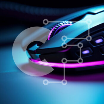 Intra Συλλεκτικό Ξύλινο Παζλ Plywood  4mm - Κοντινό πλάνο ενός σύγχρονου ποντικιού παιχνιδιού με φωτισμό RGB Σε Ξύλινο Κουτί - Διαστάσεις Puzzle: 10x10 cm – 25 κομμάτια - Image 1