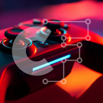 Intra Συλλεκτικό Ξύλινο Παζλ Plywood  4mm - Κοντινό πλάνο ενός σύγχρονου ελεγκτή παιχνιδιών Σε Ξύλινο Κουτί - Διαστάσεις Puzzle: 10x10 cm – 25 κομμάτια - Image 1