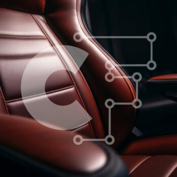 Intra Συλλεκτικό Ξύλινο Παζλ Plywood  4mm - Κοντινό πλάνο μιας πολυτελούς δερμάτινης καρέκλας Σε Ξύλινο Κουτί - Διαστάσεις Puzzle: 10x10 cm – 25 κομμάτια - Image 1