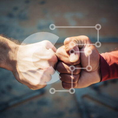 Intra Συλλεκτικό Ξύλινο Παζλ Plywood  4mm - Fist Bump που συμβολίζει την ενότητα Σε Ξύλινο Κουτί - Διαστάσεις Puzzle: 10x10 cm – 25 κομμάτια - Image 1