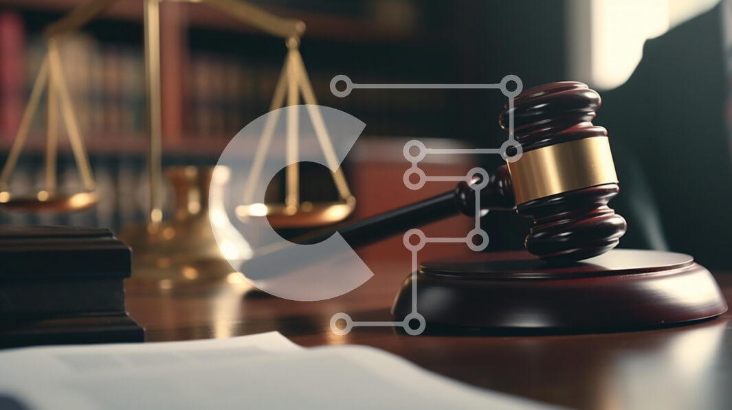 Intra Συλλεκτικό Ξύλινο Παζλ Plywood  4mm - Δικαστήριο Gavel και Scales of Justice Σε Ξύλινο Κουτί - Διαστάσεις Puzzle: 10x10 cm – 25 κομμάτια