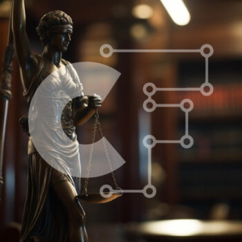 Intra Συλλεκτικό Ξύλινο Παζλ Plywood  4mm - Η Lady Justice σε μια Νομική Βιβλιοθήκη Σε Ξύλινο Κουτί - Διαστάσεις Puzzle: 10x10 cm – 25 κομμάτια - Image 1