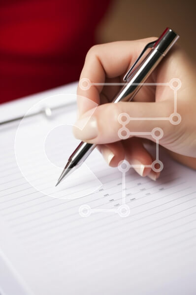 Intra Συλλεκτικό Ξύλινο Παζλ Plywood  4mm - Γράψιμο σε σημειωματάριο Σε Ξύλινο Κουτί - Διαστάσεις Puzzle: 10x10 cm – 25 κομμάτια