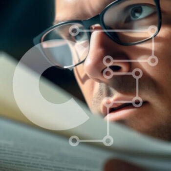 Intra Συλλεκτικό Ξύλινο Παζλ Plywood  4mm - Διαβάζοντας με προσήλωση ένα βιβλίο Σε Ξύλινο Κουτί - Διαστάσεις Puzzle: 10x10 cm – 25 κομμάτια - Image 1