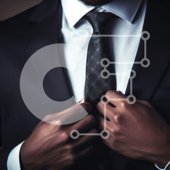 Intra Συλλεκτικό Ξύλινο Παζλ Plywood  4mm - Ντύσιμο με μαύρο κοστούμι Σε Ξύλινο Κουτί - Διαστάσεις Puzzle: 10x10 cm – 25 κομμάτια - Image 1