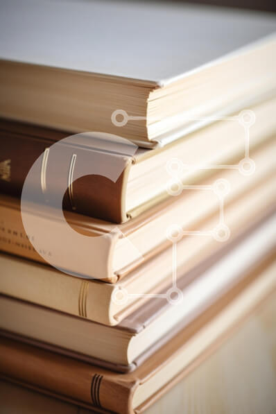 Intra Συλλεκτικό Ξύλινο Παζλ Plywood  4mm - Στοίβα από δερματόδετα βιβλία Σε Ξύλινο Κουτί - Διαστάσεις: 10x10 cm – 25 κομμάτια