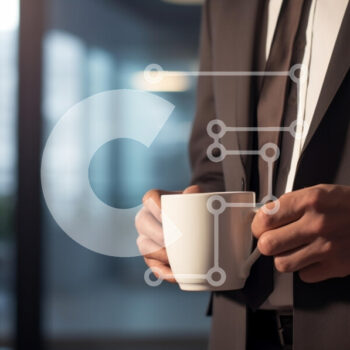 Intra Συλλεκτικό Ξύλινο Παζλ Plywood  4mm - Επιχειρηματίας που κρατά το φλιτζάνι καφέ στο γραφείο Σε Ξύλινο Κουτί - Διαστάσεις Puzzle: 10x10 cm – 25 κομμάτια - Image 1