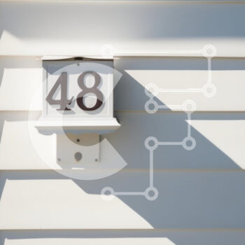 Intra Συλλεκτικό Ξύλινο Παζλ Plywood  4mm - Σπίτι Νούμερο 48 σε λευκό τοίχο Σε Ξύλινο Κουτί - Διαστάσεις Puzzle: 10x10 cm – 25 κομμάτια - Image 1