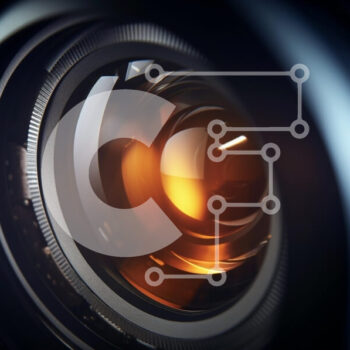 Intra Συλλεκτικό Ξύλινο Παζλ Plywood  4mm - Κοντινό πλάνο ενός φακού κάμερας Σε Ξύλινο Κουτί - Διαστάσεις Puzzle: 10x10 cm – 25 κομμάτια - Image 1