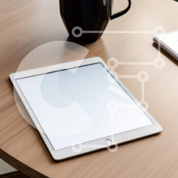 Intra Συλλεκτικό Ξύλινο Παζλ Plywood  4mm - Ταμπλέτα και κούπα καφέ σε ξύλινο τραπέζι Σε Ξύλινο Κουτί - Διαστάσεις Puzzle: 10x10 cm – 25 κομμάτια - Image 1