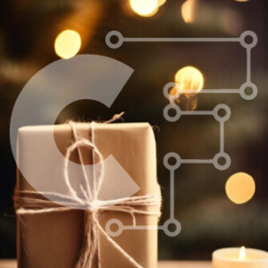 Intra Συλλεκτικό Ξύλινο Παζλ Plywood  4mm - Γιορτινά τυλιγμένο κουτί δώρου με κεριά και χριστουγεννιάτικα φωτάκια Σε Ξύλινο Κουτί - Διαστάσεις: 10x10 cm – 25 κομμάτια